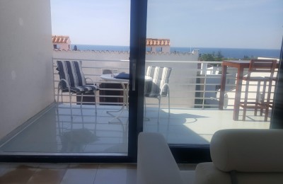 Nice apartment in Mareda with two terraces