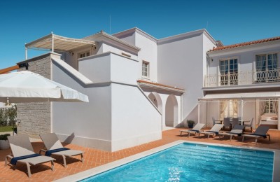 Villa, luxurious, fully equipped with high-quality furniture, Vabriga